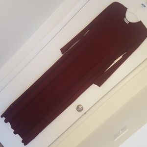 Burgundy long sleeved maxi dress with pockets